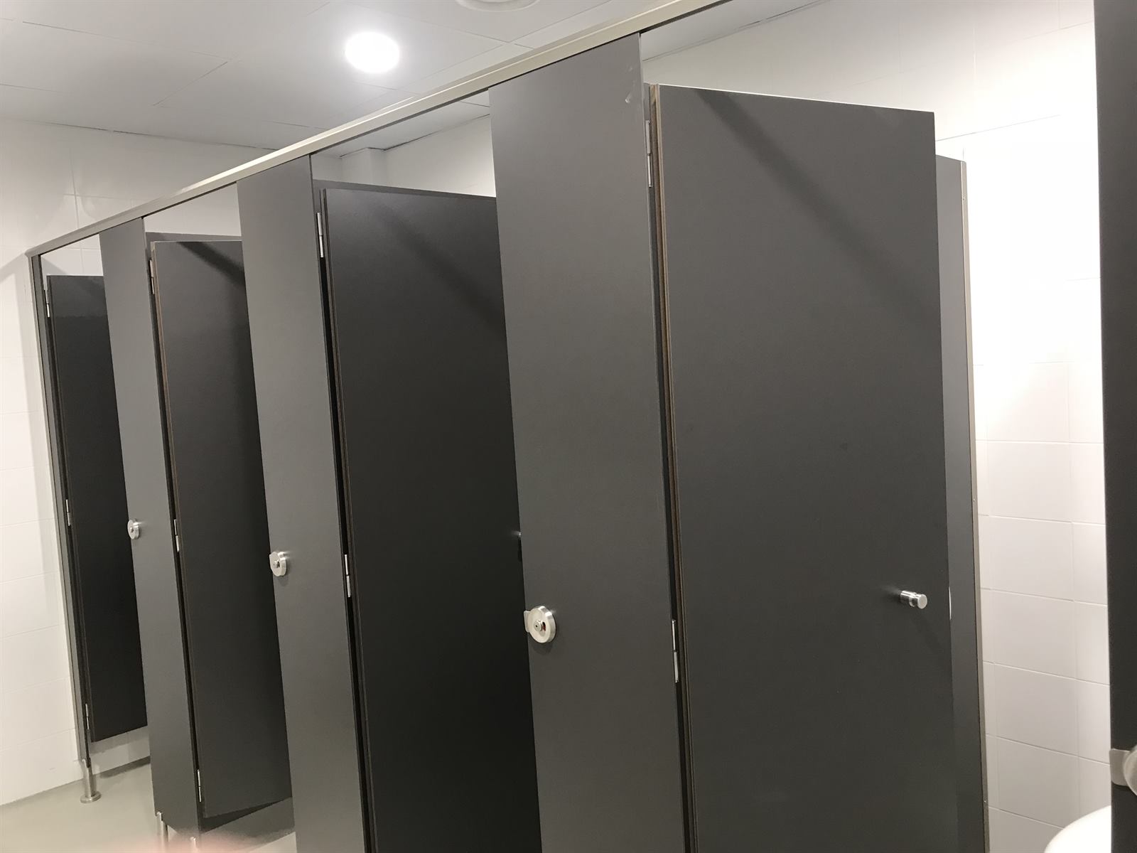 Cabines de WC antracita